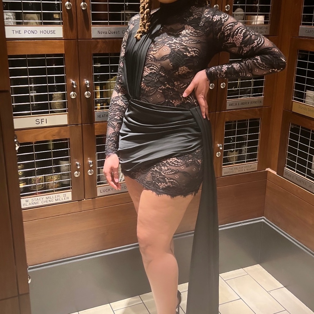 Dress - Picture 2 of 2